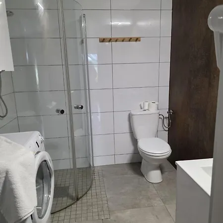 Przystanek Nowekoprzywno - Zolty Pod Kasztanem