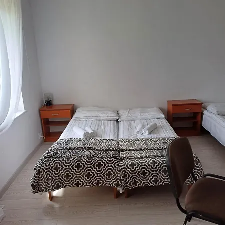 Przystanek Nowekoprzywno - Zolty Pod Kasztanem Casa vacanze *