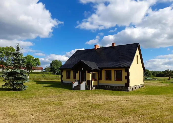 Przystanek Nowekoprzywno - Zolty Pod Kasztanem Ferienhaus